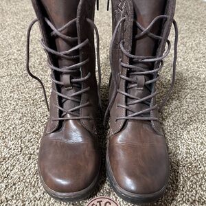 JBU Brown Combat Moto Boots with Lace-Up Design